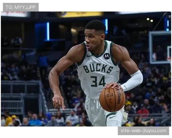 字母哥场均30.6分10.7篮板数据稳定雄鹿位列东部第十一 字母哥场均30.6分10.7篮板数据稳定雄鹿位列东部第十一